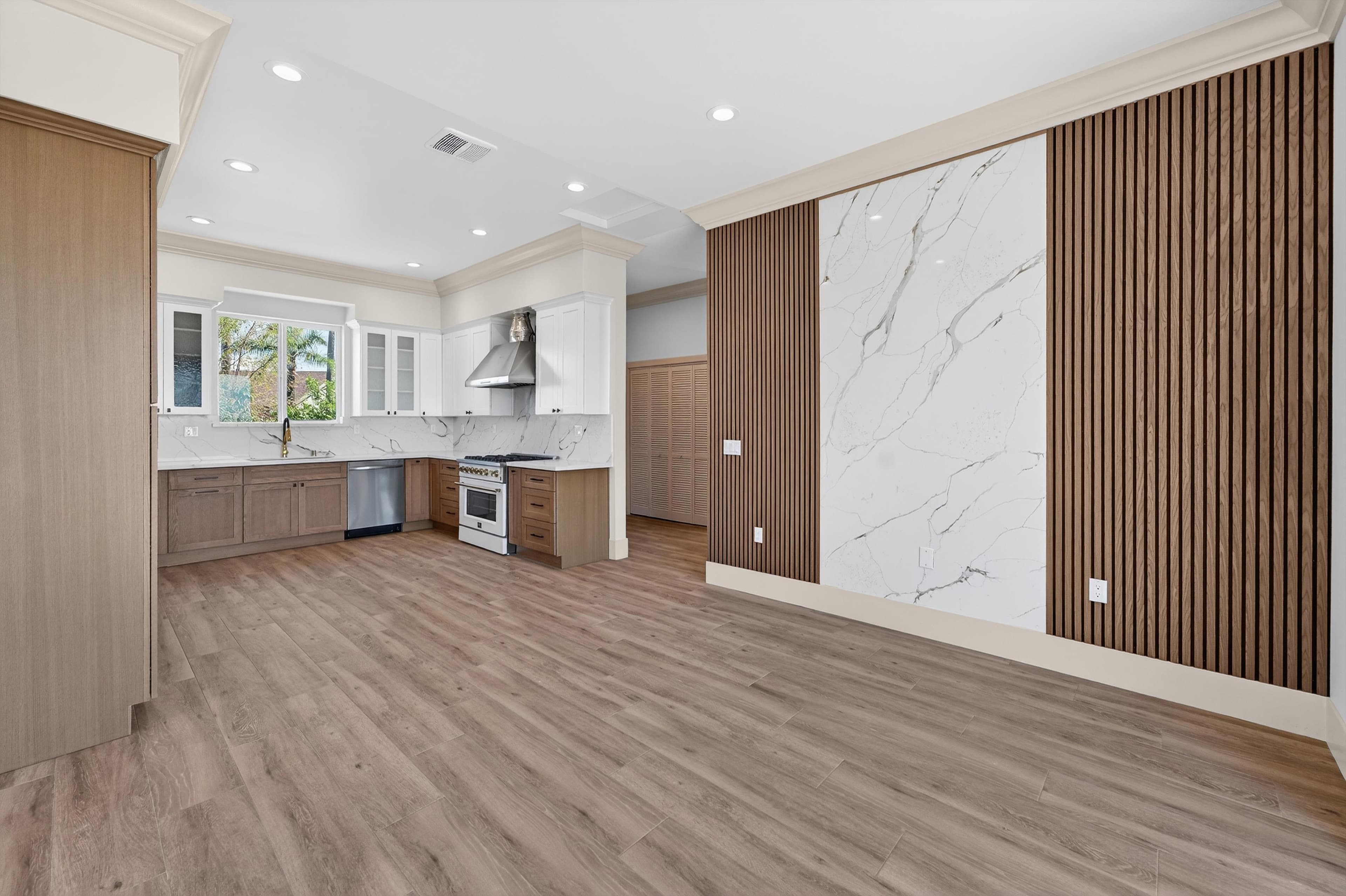 Kingspoint Dr Detached ADU - Photo 2
